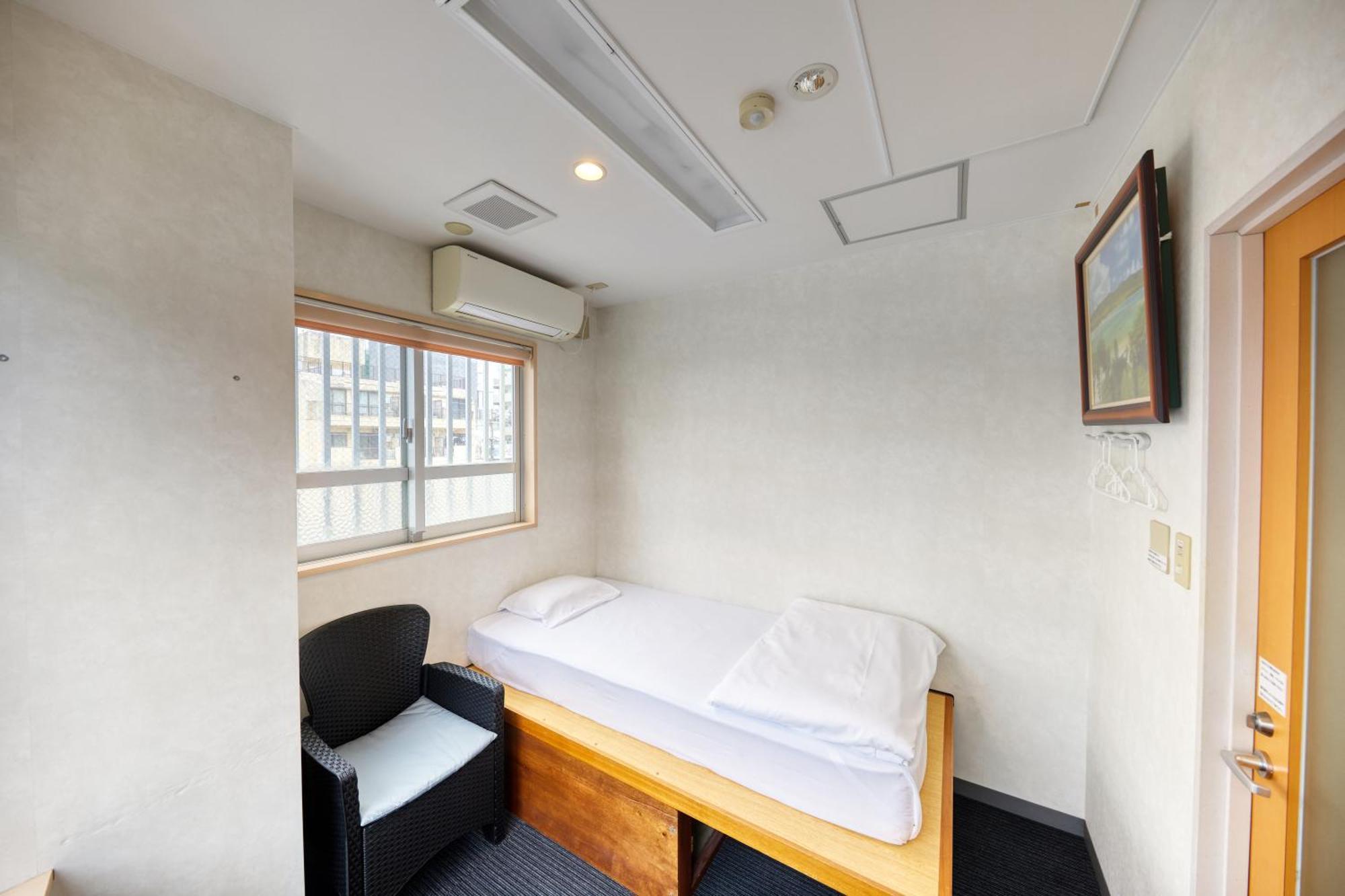 Guest House Grand Naha Esterno foto