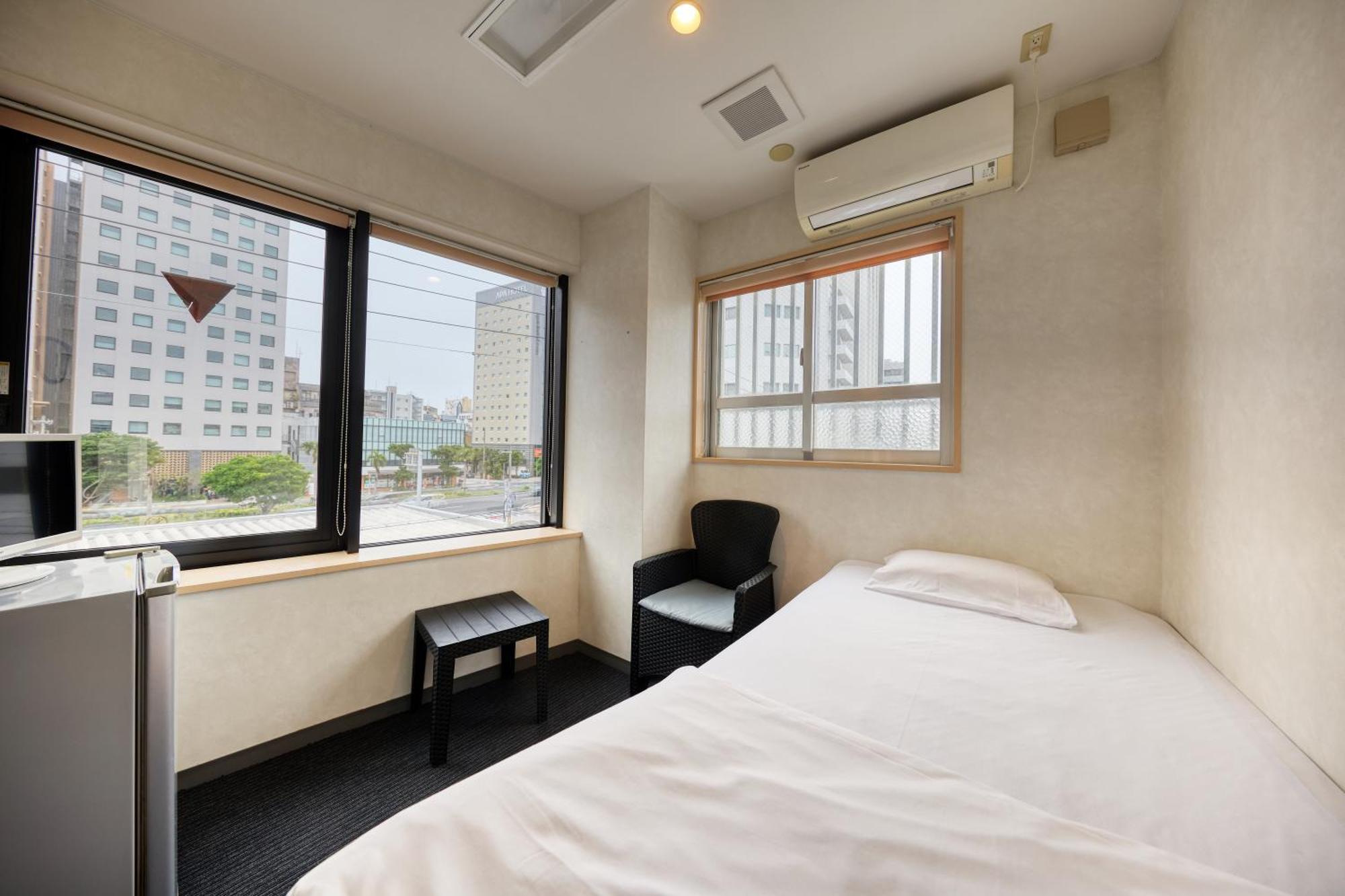 Guest House Grand Naha Esterno foto